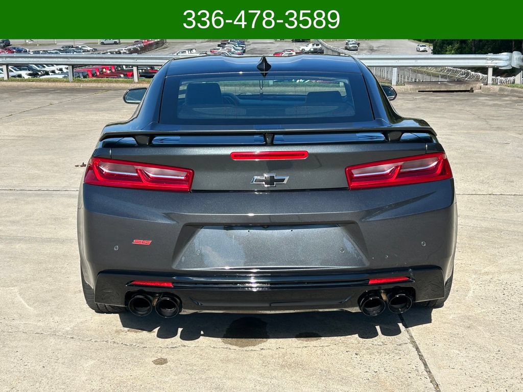 Used 2018 Chevrolet Camaro SS RWD image 4