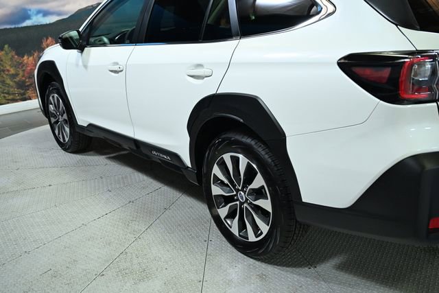 Certified 2025 Subaru Outback Limited image 8