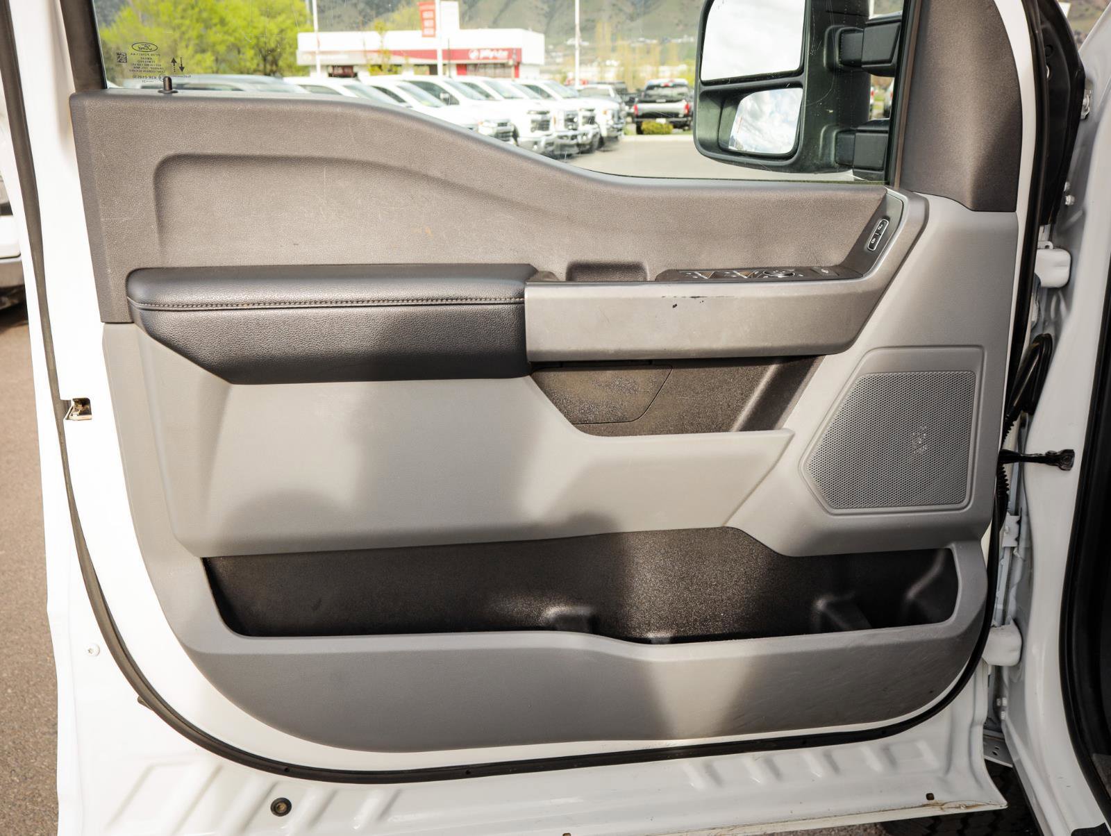 Used 2023 Ford F350 XLT w/ 360-Degree Camera Package AWD/4WD image 15