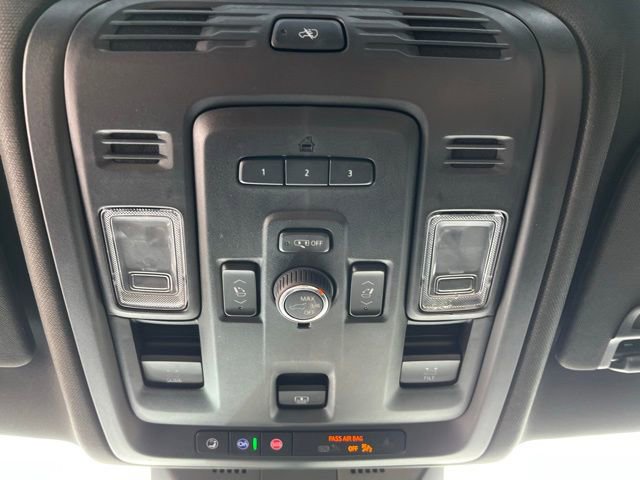 Used 2023 Cadillac Escalade Premium Luxury image 31