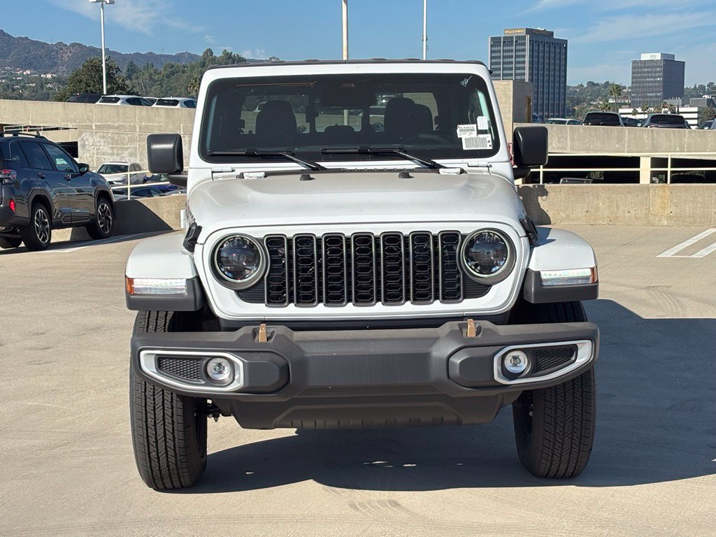 New 2026 Jeep Gladiator Sport AWD/4WD image 8
