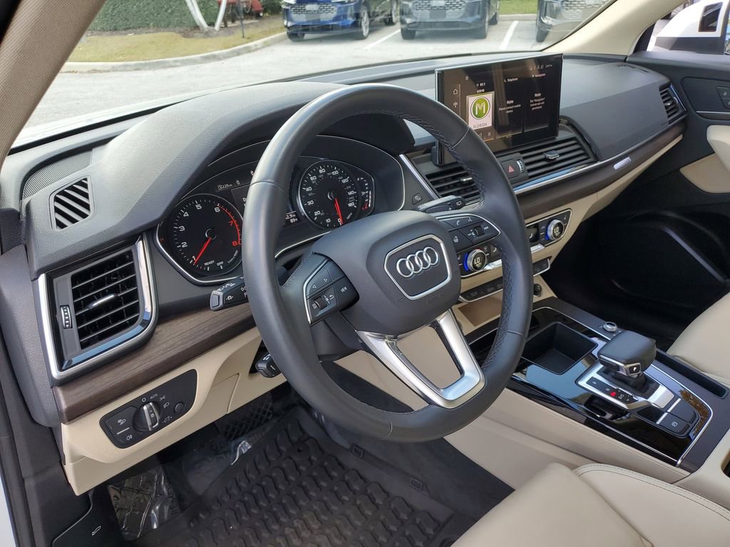 Certified 2024 Audi Q5 2.0T Premium w/ Convenience Package image 7