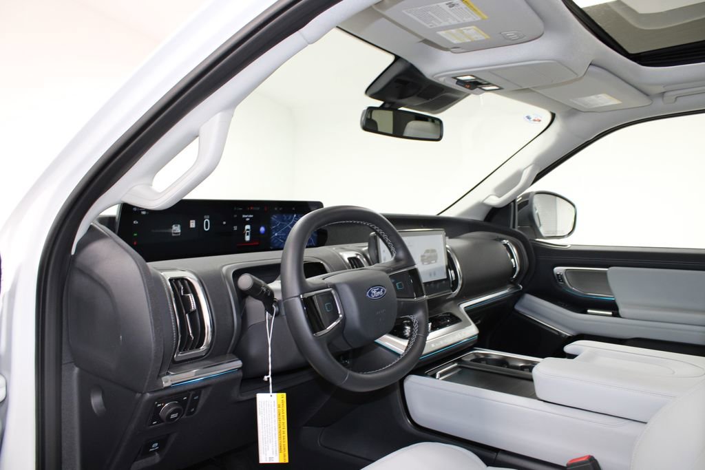 New 2026 Ford Expedition Platinum image 22