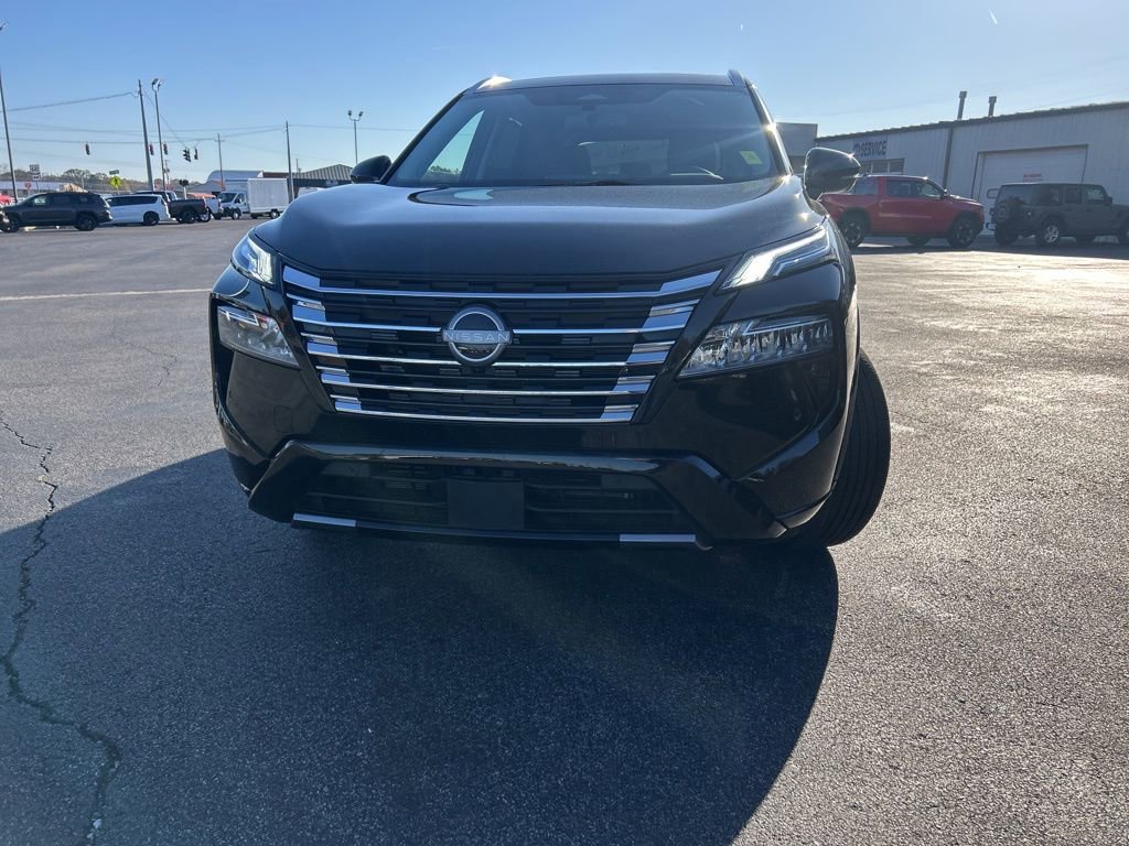 Used 2024 Nissan Rogue Platinum w/ Platinum Premium Package image 11