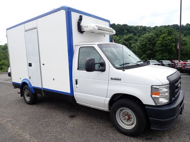 Used 2023 Ford E-350 and Econoline 350 Super Duty w/ Power Windows & Locks Group RWD image 9