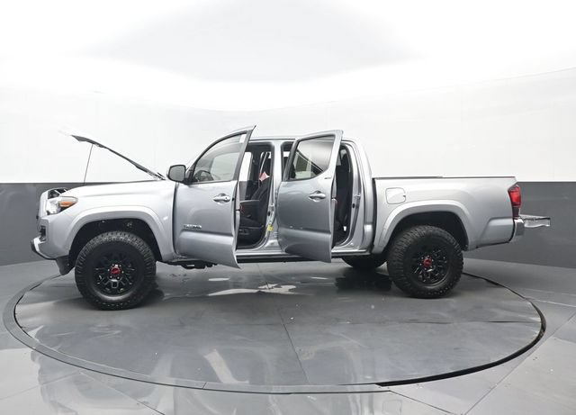 Used 2022 Toyota Tacoma SR5 AWD/4WD image 34