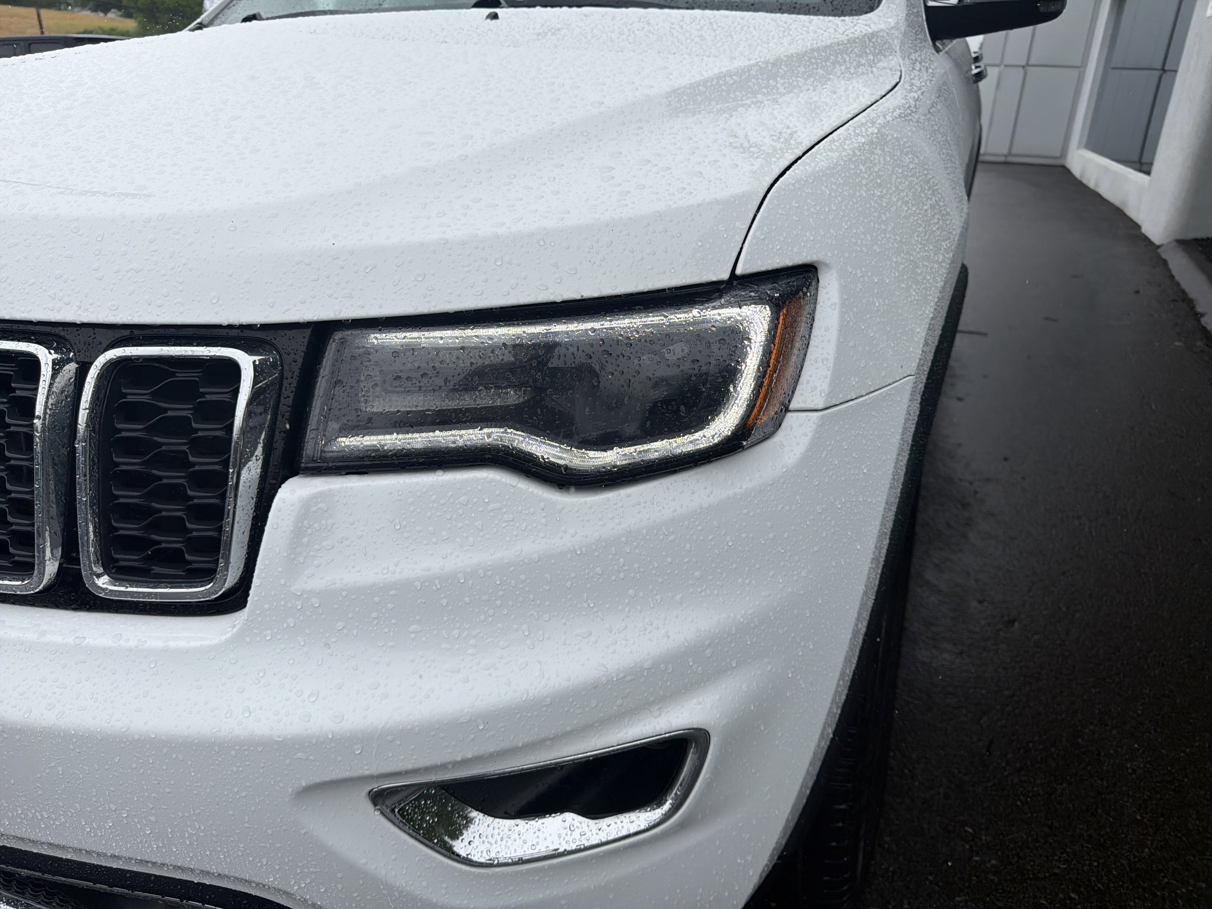 Used 2017 Jeep Grand Cherokee Limited w/ Luxury Group II AWD/4WD image 10