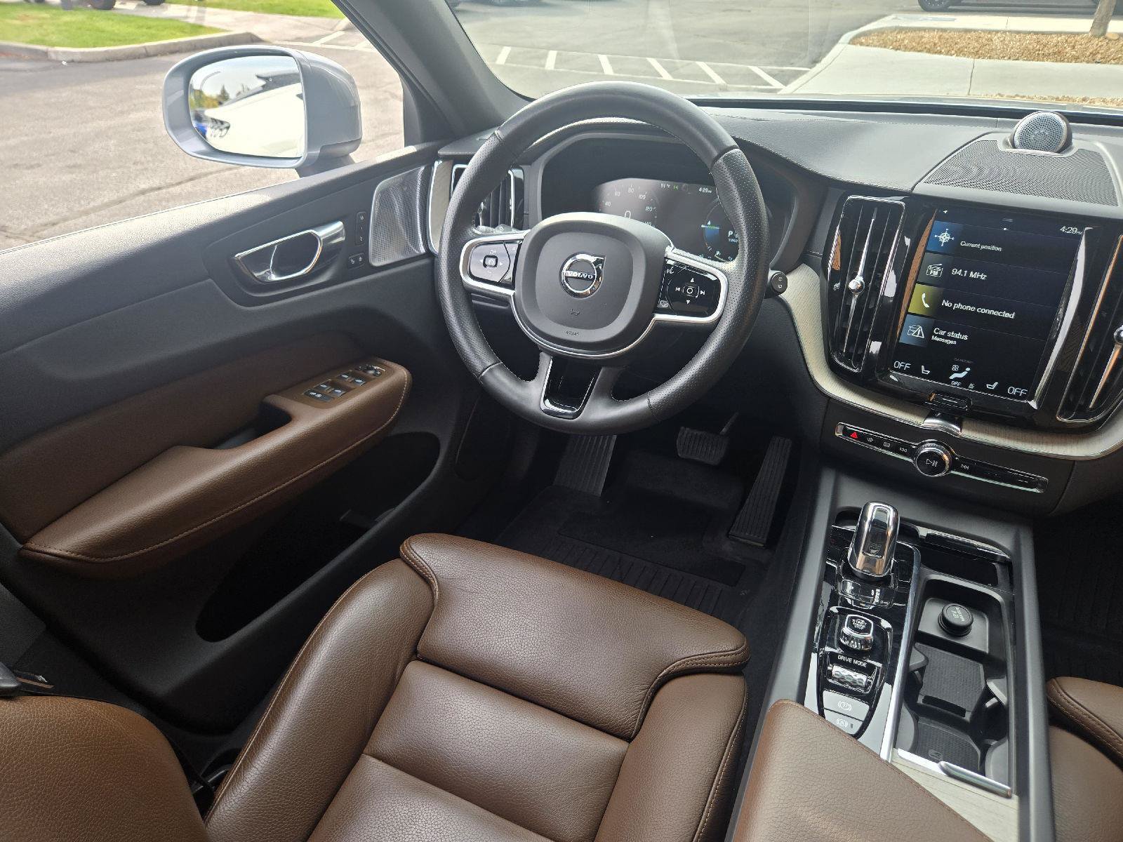 Used 2018 Volvo XC60 T8 Inscription w/ Advanced Package AWD/4WD image 15