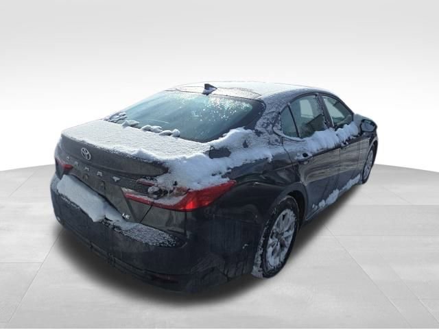 Used 2025 Toyota Camry LE image 5