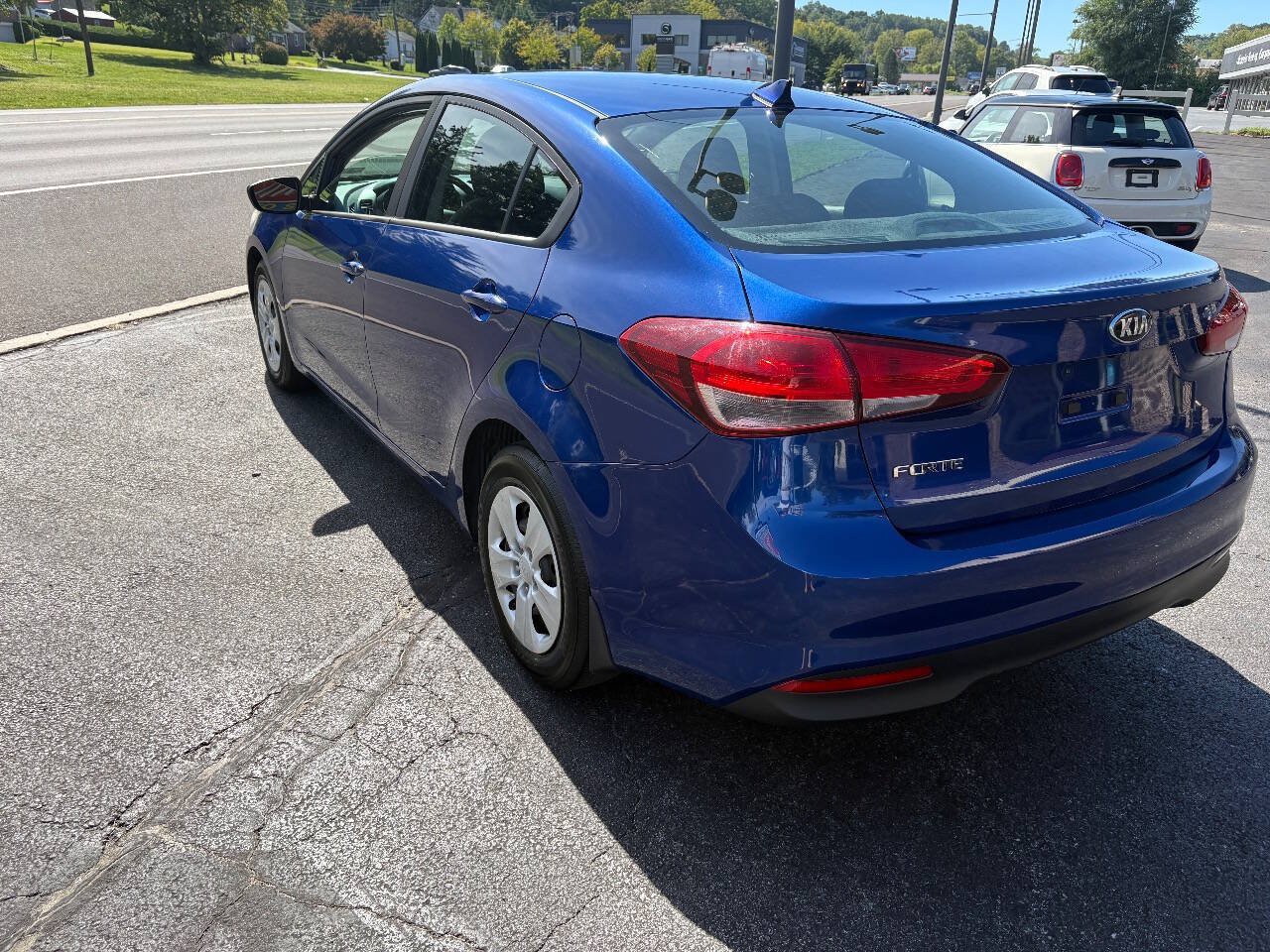 Used 2017 Kia Forte LX w/ LX Popular Package FWD image 10