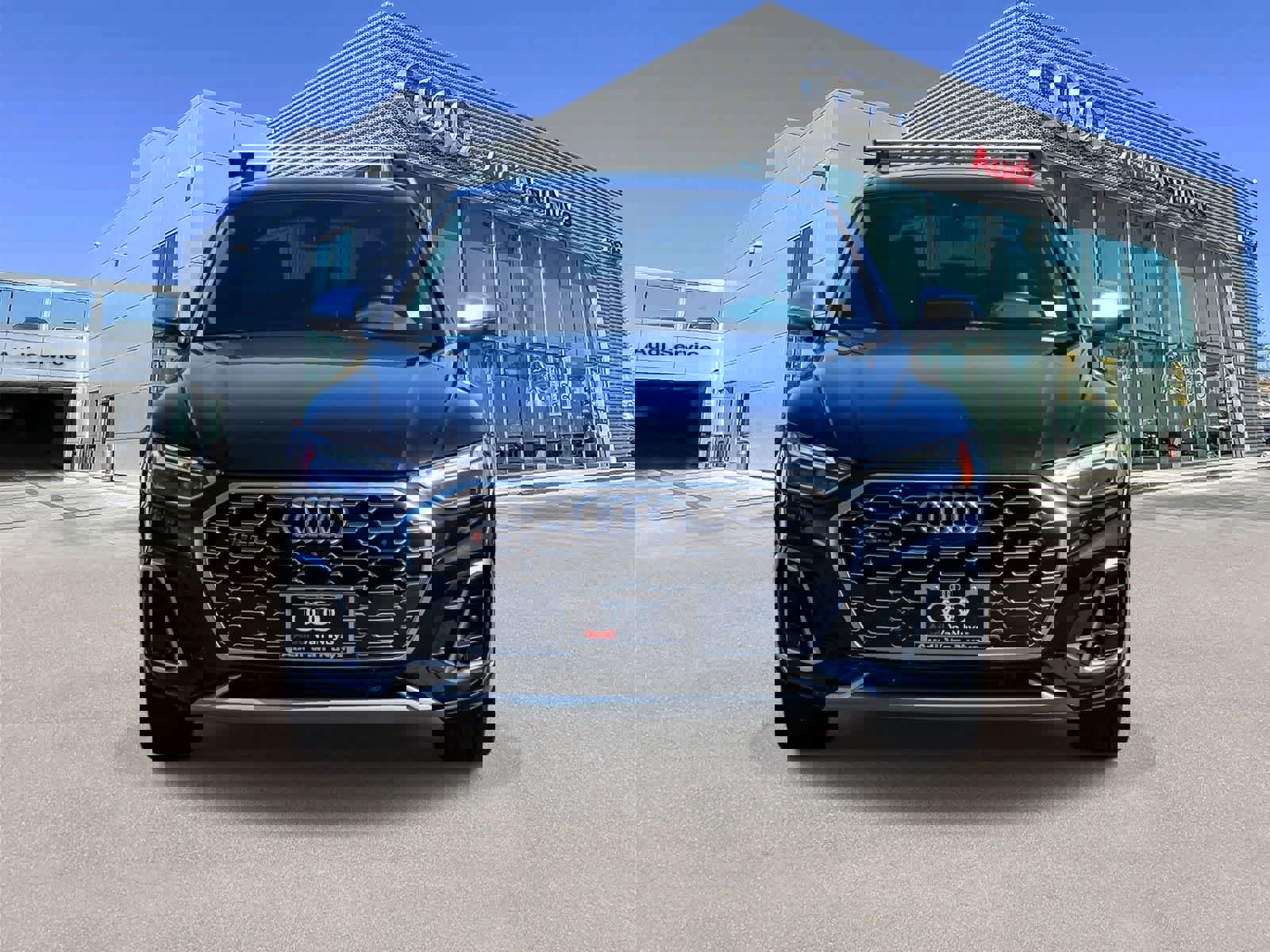 Used 2023 Audi SQ5 Premium Plus w/ Premium Plus Package image 6