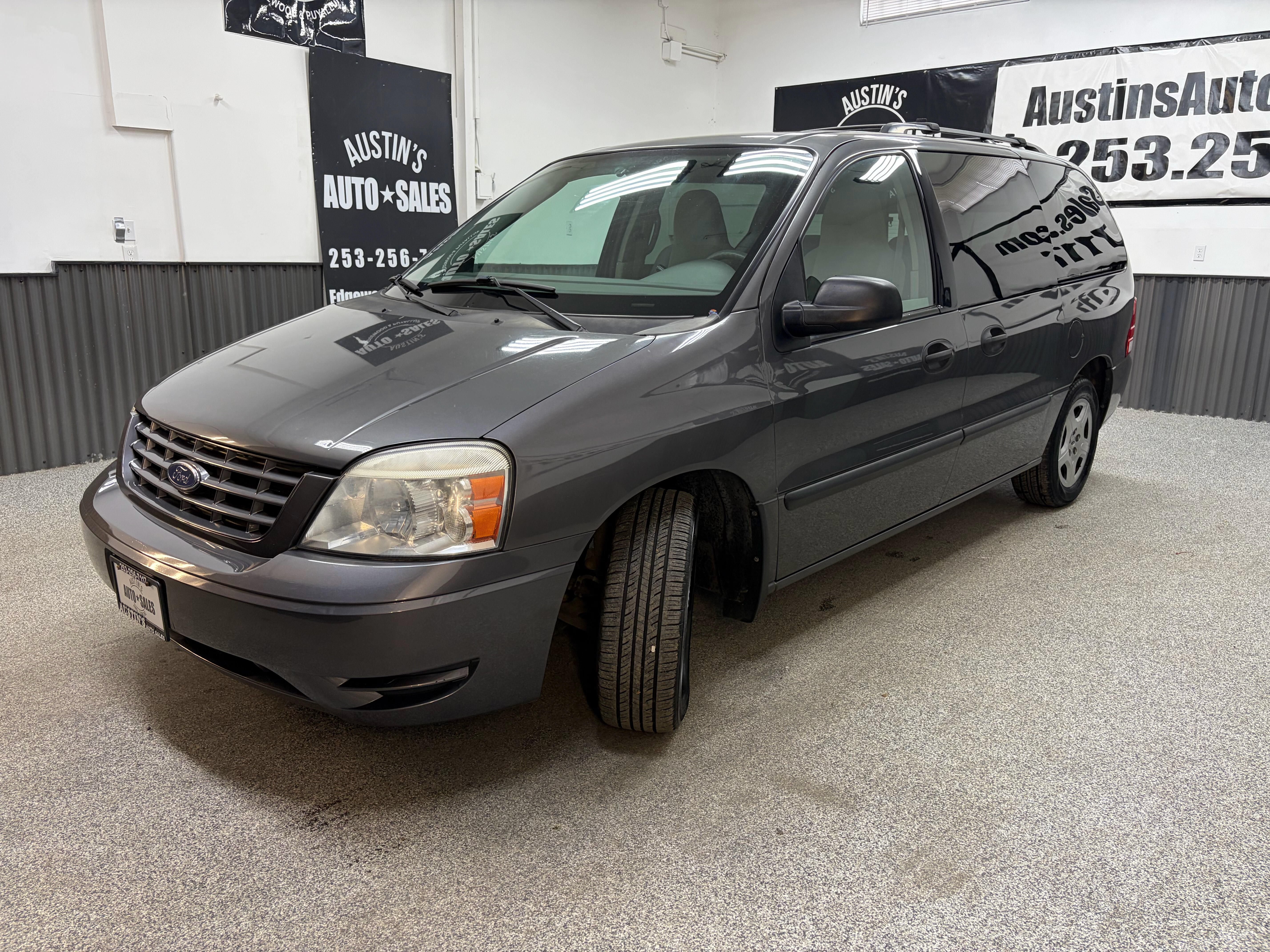 Used 2005 Ford Freestar SE FWD image 6