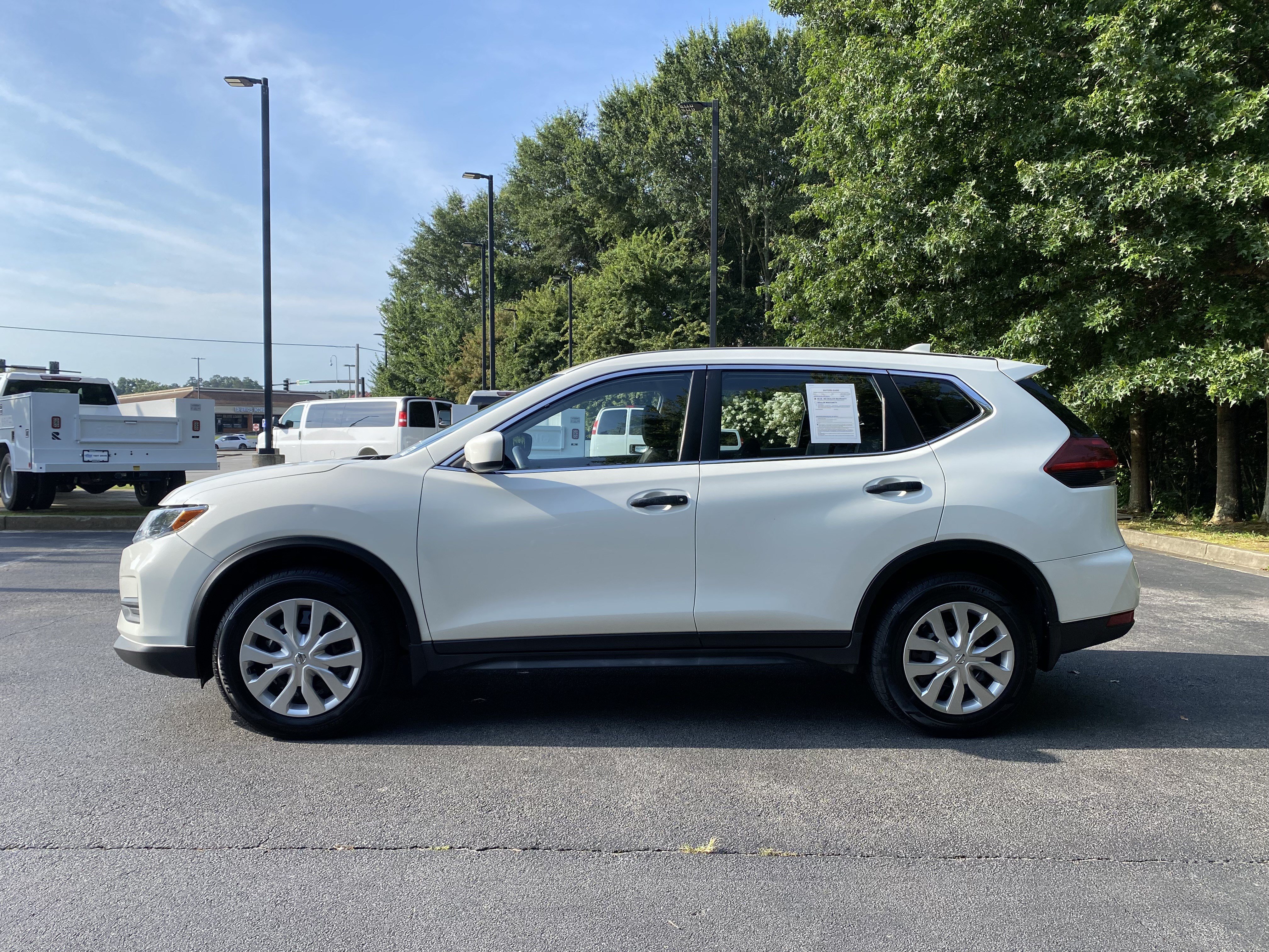 Used 2020 Nissan Rogue S AWD/4WD image 6