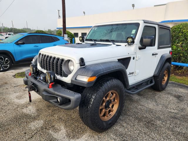 Used 2025 Jeep Wrangler Sport image 3