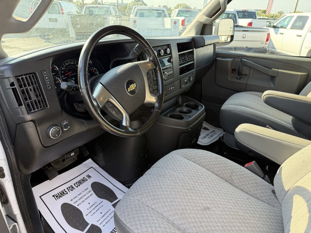 Used 2018 Chevrolet Express 2500 w/ Driver Convenience Package RWD image 14