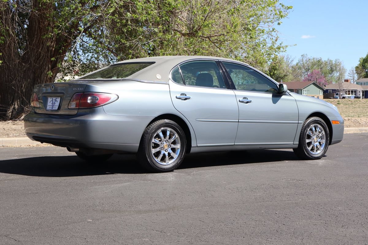 Used 2004 Lexus ES 330 w/ Premium Pkg FWD image 5