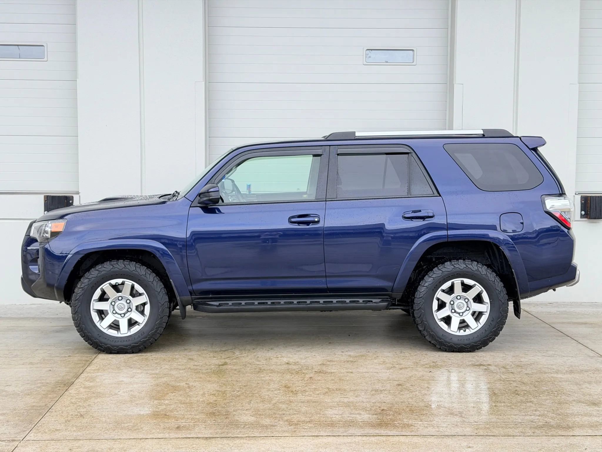 Used 2016 Toyota 4Runner Trail image 2