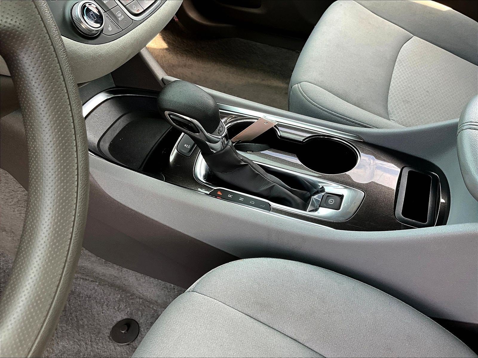Used 2024 Chevrolet Malibu LT FWD image 18