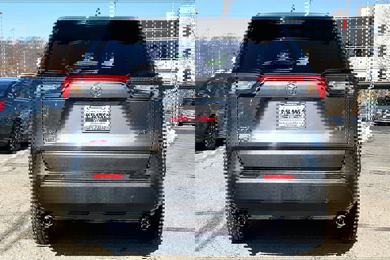 Used 2024 Toyota RAV4 XLE image 4