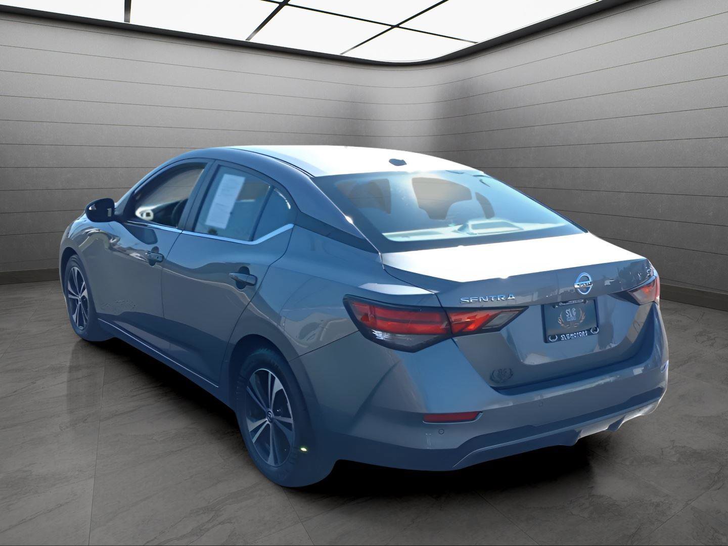 Used 2023 Nissan Sentra SV image 4