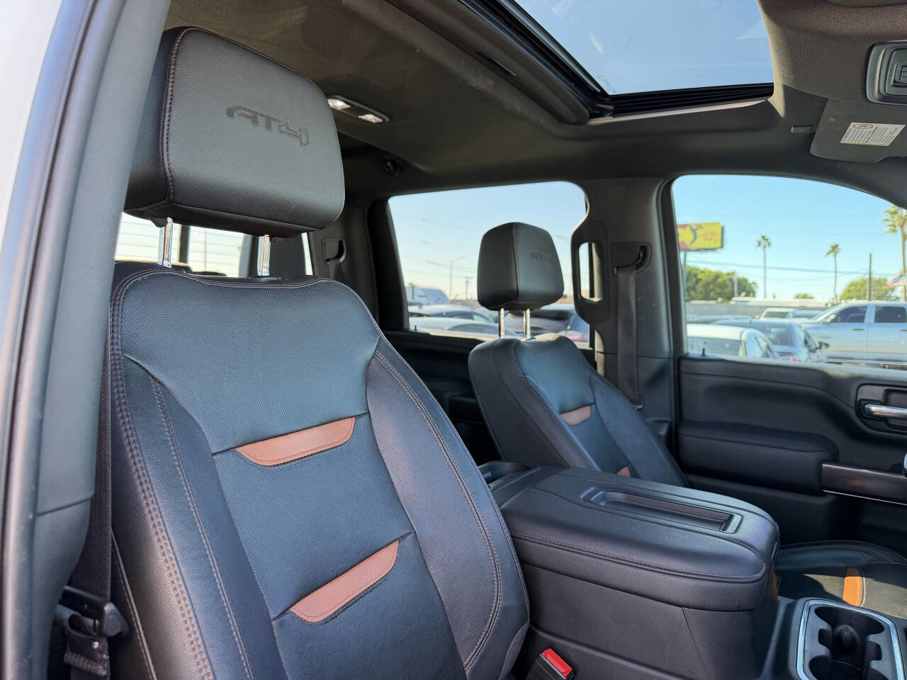 Used 2021 GMC Sierra 2500 AT4 w/ AT4 Premium Plus Package AWD/4WD image 34