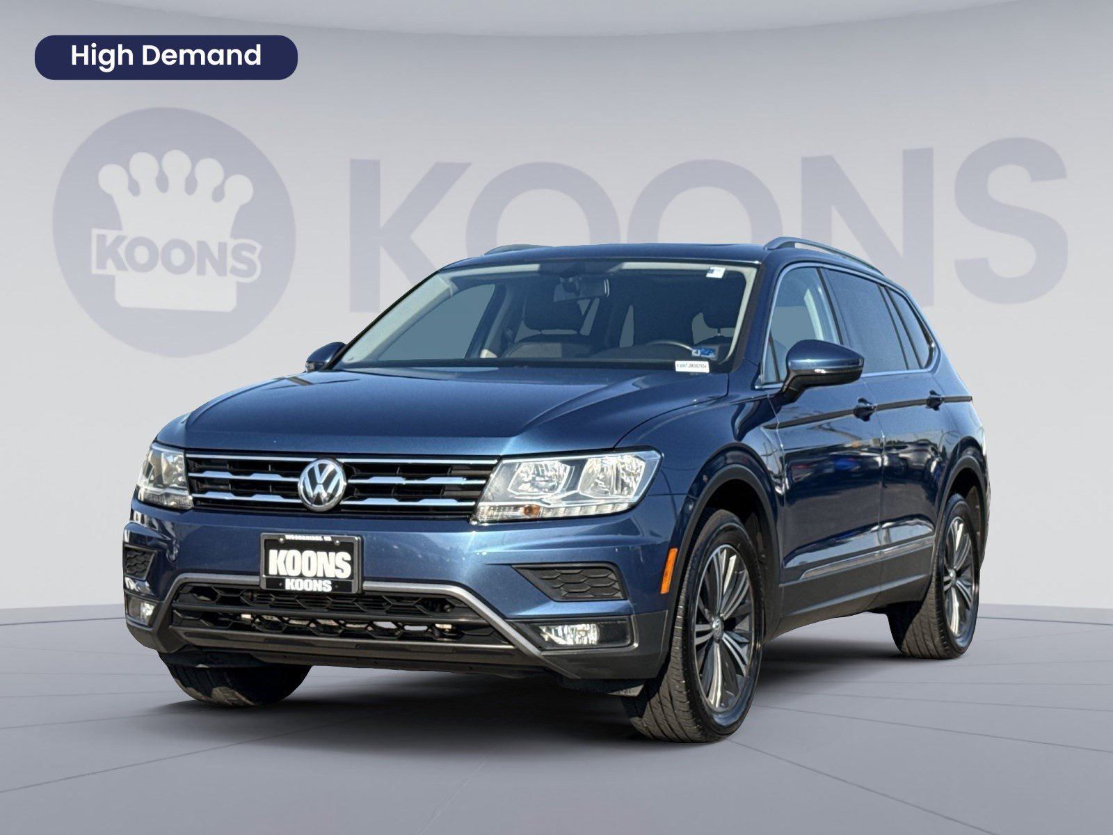Used 2018 Volkswagen Tiguan SEL AWD/4WD image 1