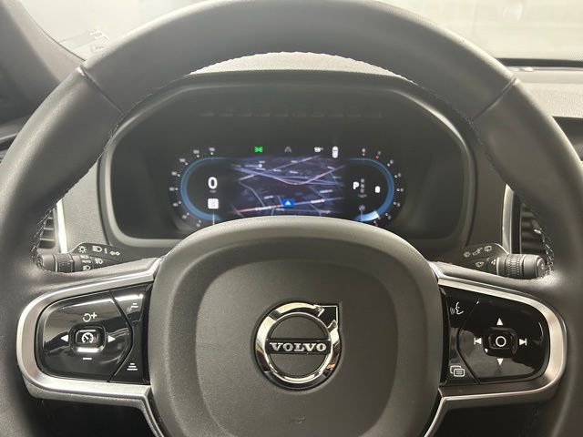 Used 2025 Volvo XC90 B5 Plus image 16