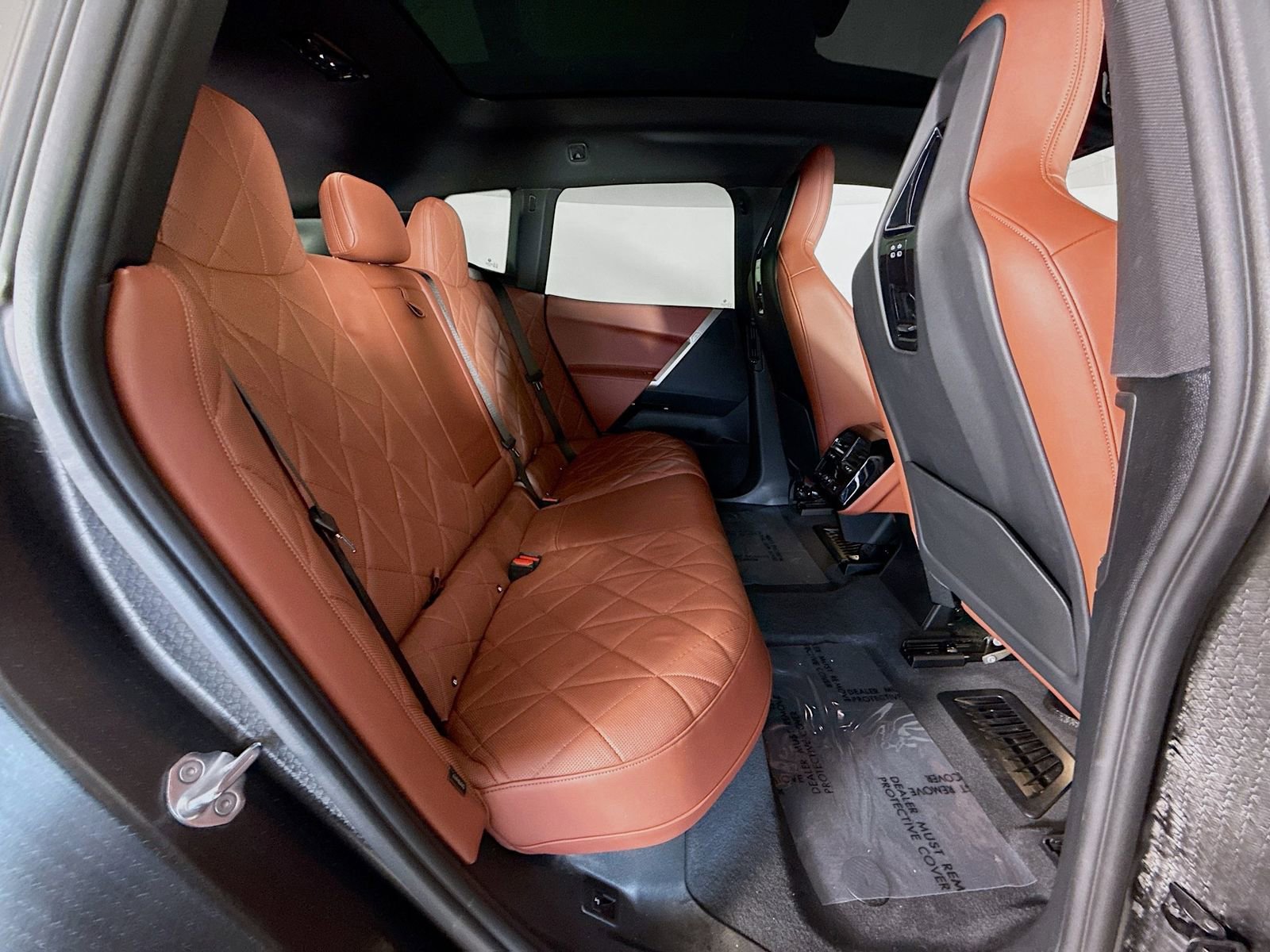 Used 2023 BMW iX xDrive50 w/ Sport Package image 28