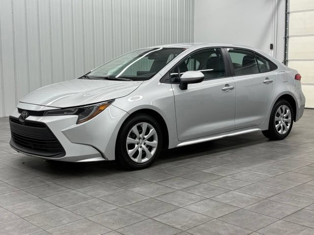 Used 2024 Toyota Corolla LE FWD image 5