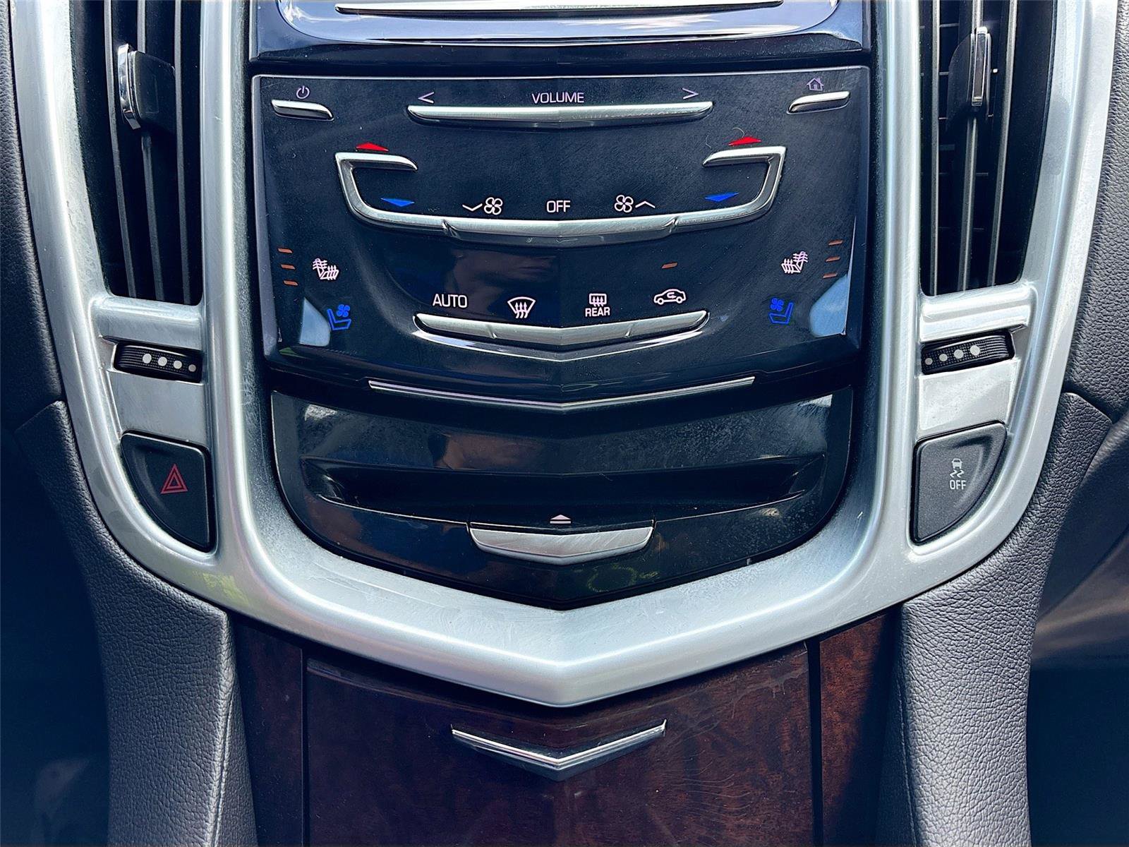 Used 2016 Cadillac SRX Luxury w/ Driver Awareness Package FWD image 16