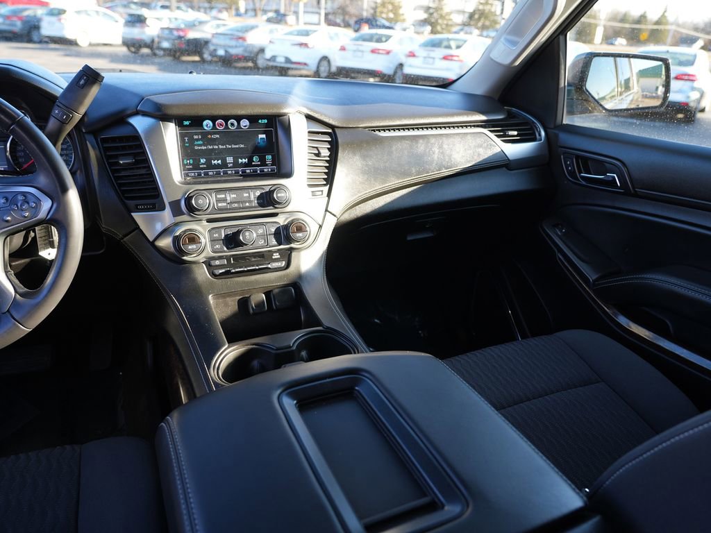 Used 2016 Chevrolet Suburban LS image 21