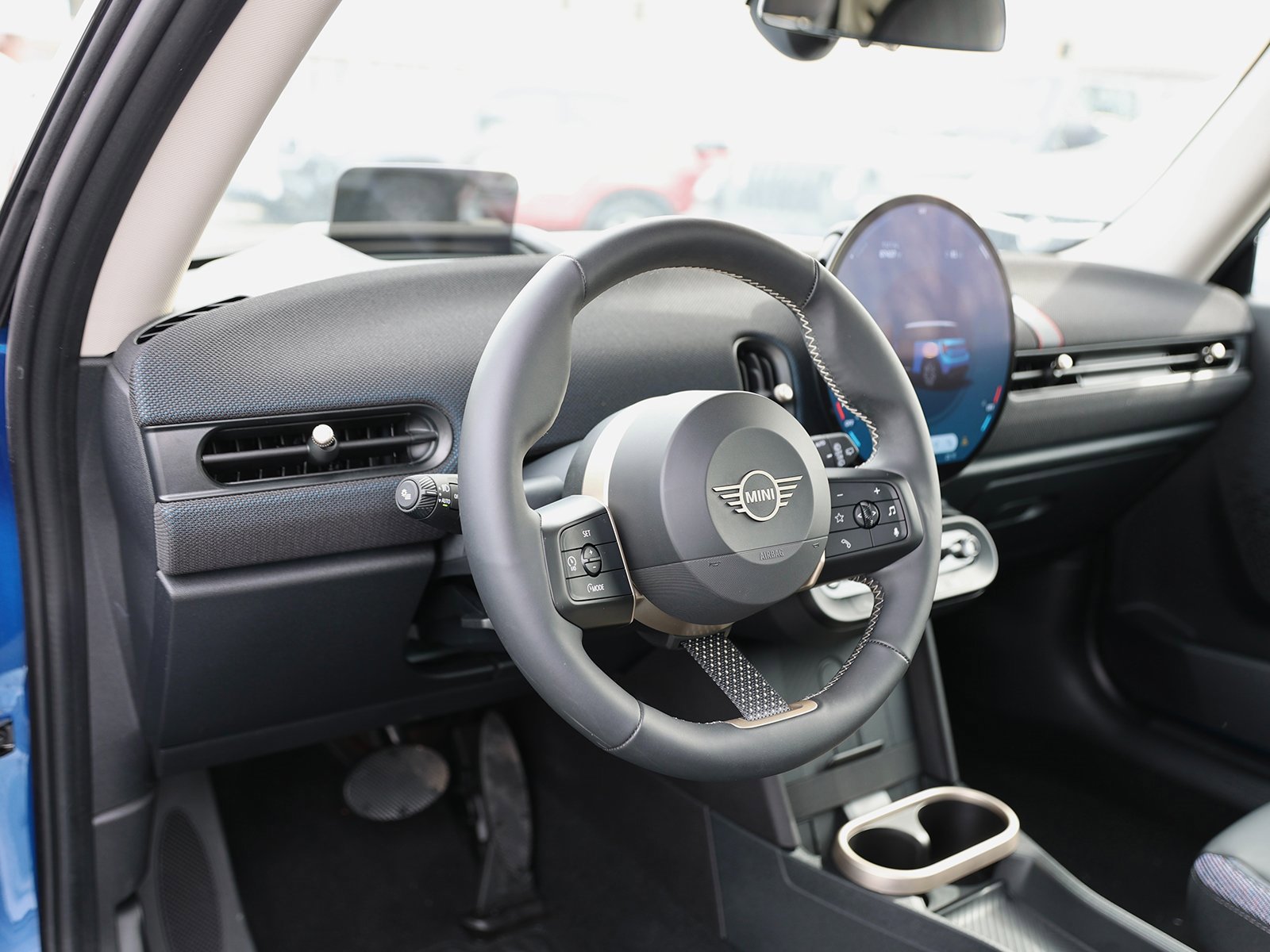 Used 2025 MINI Cooper 2-Door Hardtop image 12