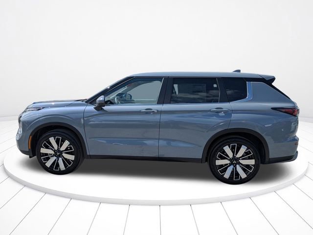 New 2026 Mitsubishi Outlander SE image 7