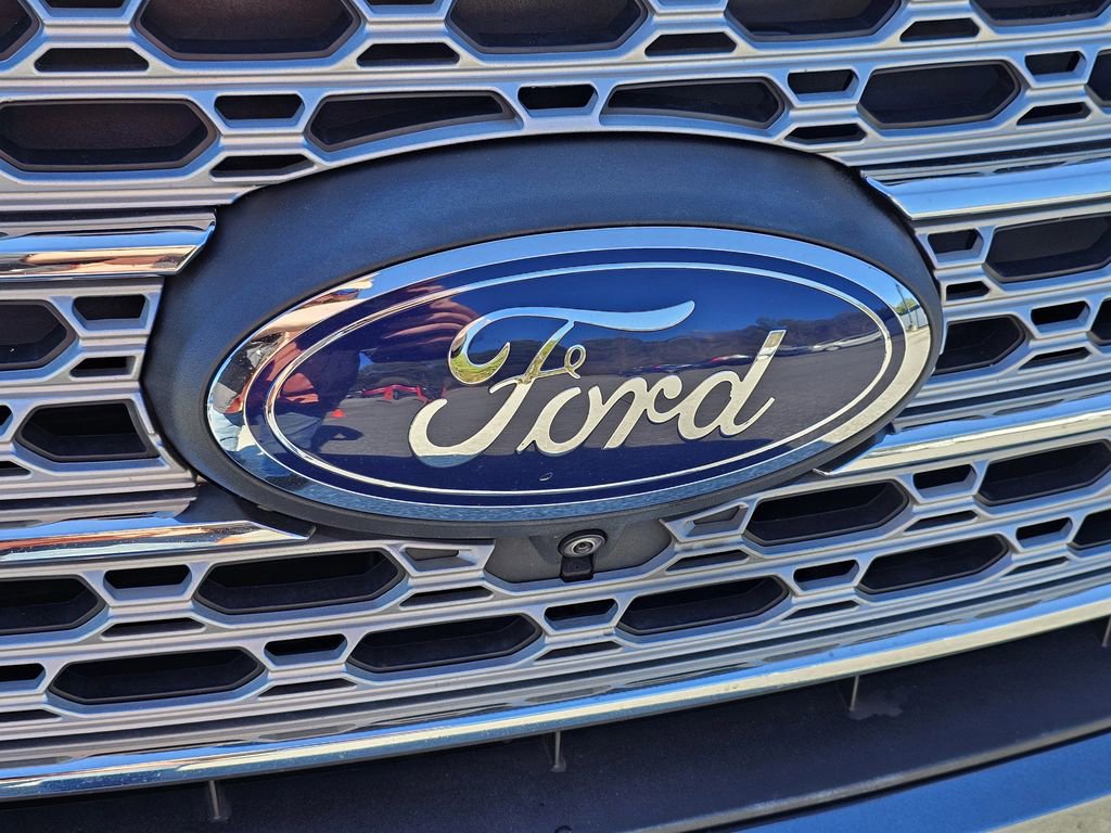 Used 2020 Ford Explorer Limited w/ Class III Trailer Tow Package image 3