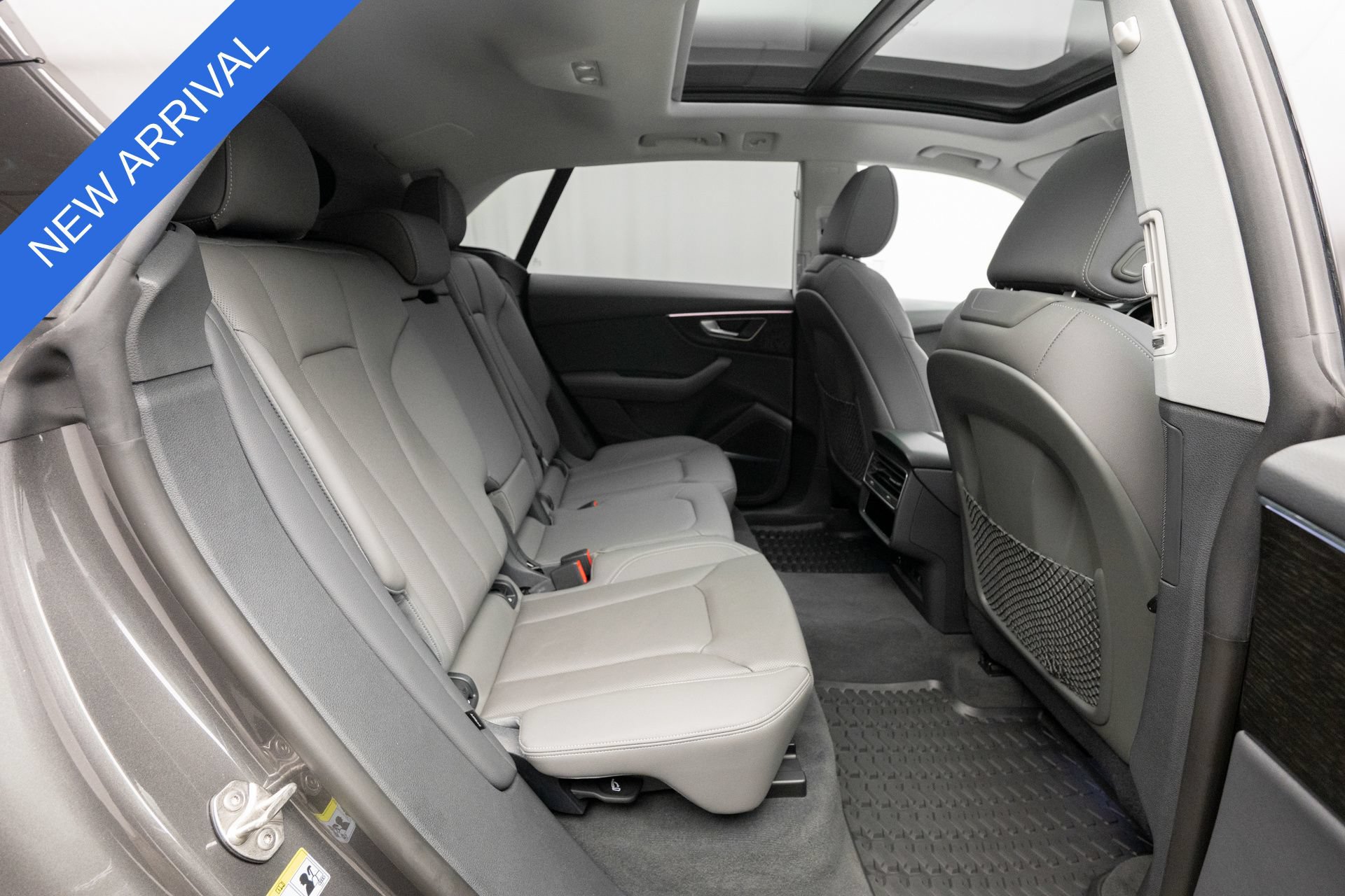 Used 2023 Audi Q8 Premium Plus w/ Premium Plus Package AWD/4WD image 16