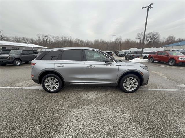 Used 2023 Lincoln Corsair AWD image 8