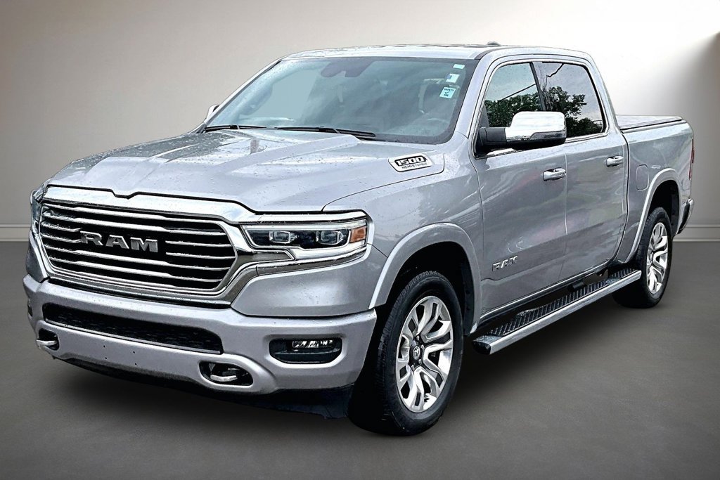 Used 2023 RAM 1500 Limited w/ Body Color Bumper Group AWD/4WD image 3