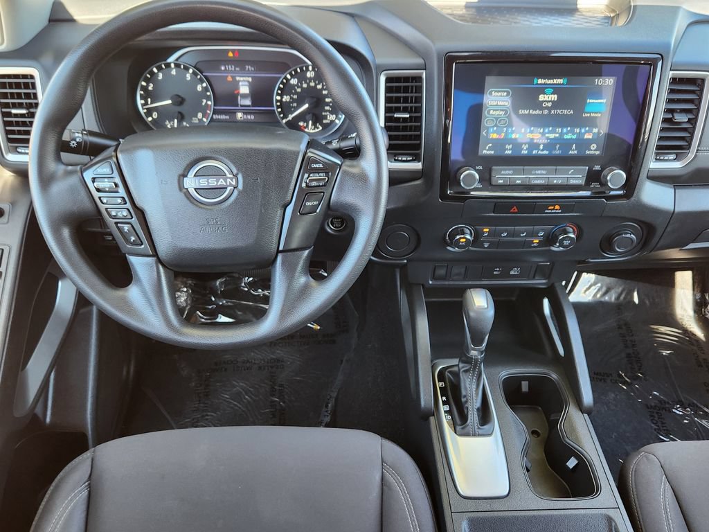 Used 2022 Nissan Frontier SV RWD image 3