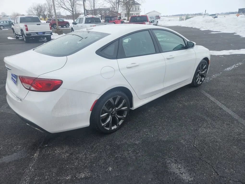 Used 2016 Chrysler 200 S w/ Navigation & Sound Group I image 4