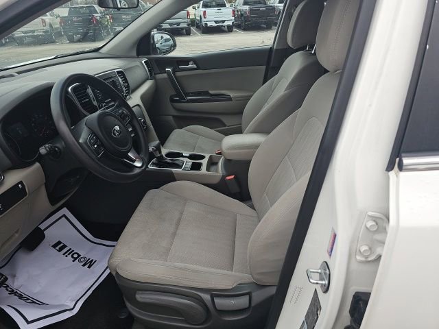 Used 2017 Kia Sportage LX image 32