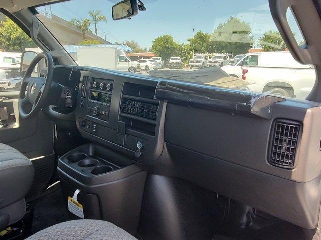 New 2026 Chevrolet Express 2500 Extended w/ Communications Package RWD image 25