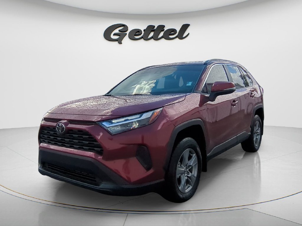 Used 2025 Toyota RAV4 XLE w/ Convenience Package FWD image 1