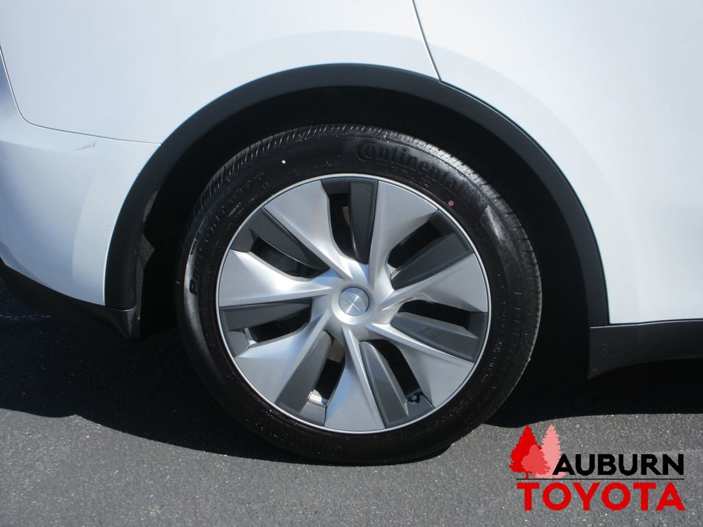 Used 2023 Tesla Model Y Long Range image 11