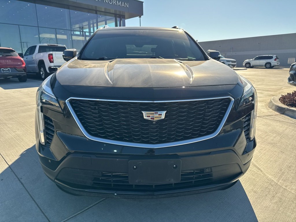Used 2022 Cadillac XT4 Sport image 2
