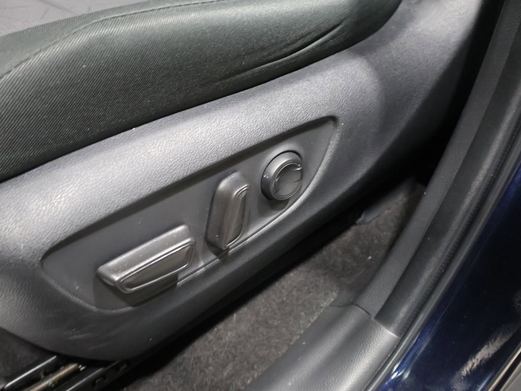 Used 2023 Toyota RAV4 XLE image 12