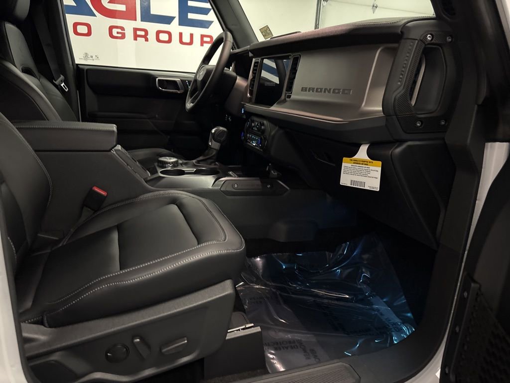 New 2025 Ford Bronco Outer Banks w/ Black Appearance Package AWD/4WD image 35