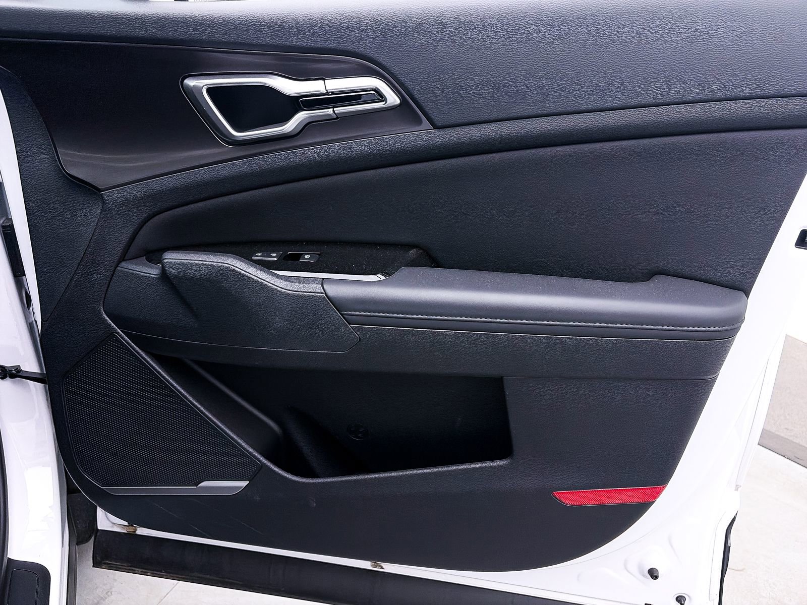 Used 2025 Kia Sportage EX w/ Premium Package image 35