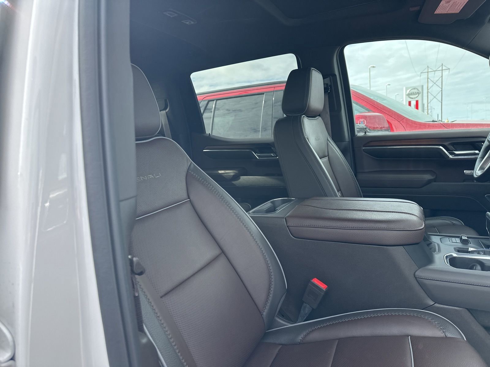 Used 2024 GMC Sierra 1500 Denali w/ Denali Reserve Package image 34