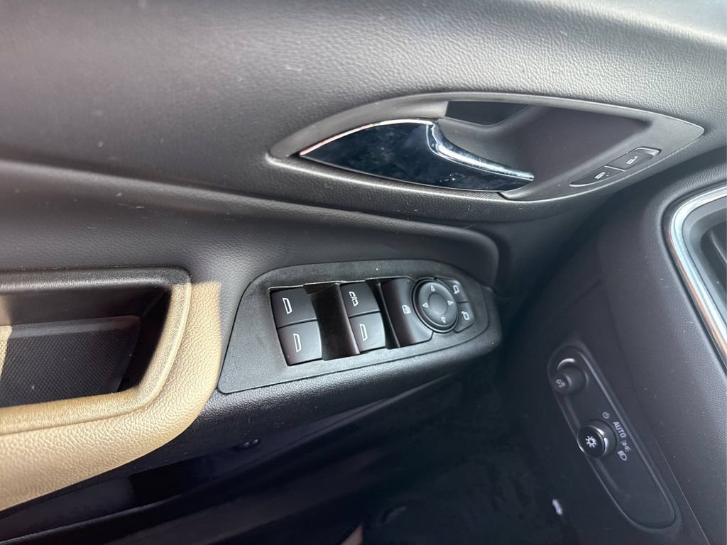 Used 2023 Chevrolet Equinox LT AWD/4WD image 35