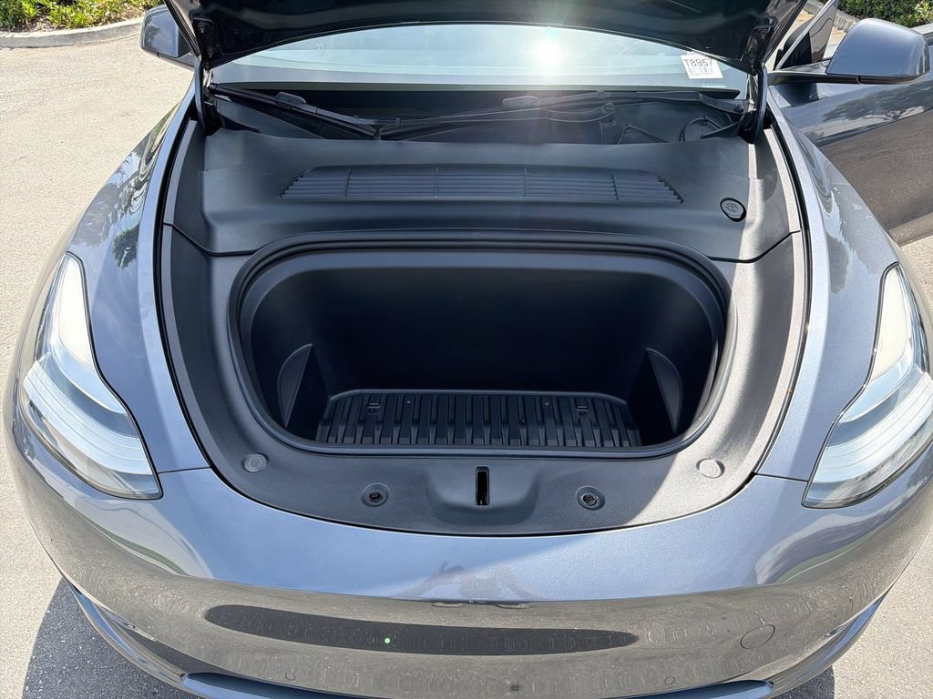 Used 2022 Tesla Model Y Long Range AWD/4WD image 18